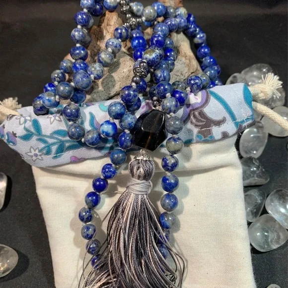 Handmade Silk Thread Knotted Lapis Lazuli Mala 108 / Yoga Meditation Necklace - Picture 5 of 8
